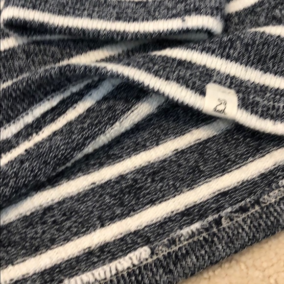 EUC BUNDLE OF 2 BOUTIQUE SHIRTS - Picture 7 of 7